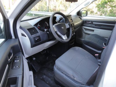 Used 2010 Dodge Grand Caravan FWD image 14