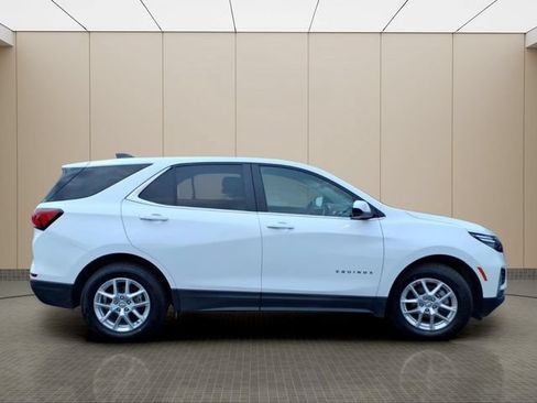 Used 2024 Chevrolet Equinox LT AWD/4WD image 7