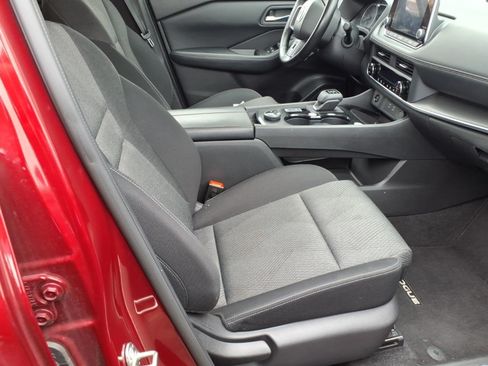 Used 2025 Nissan Rogue SV AWD/4WD image 6