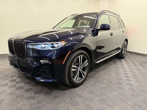 Used 2022 BMW X7 xDrive40i w/ M Sport Package AWD/4WD image 1