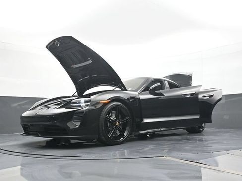 Certified 2024 Porsche Taycan GTS AWD/4WD image 32