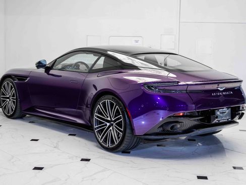 Used 2024 Aston Martin DB12 Coupe image 2