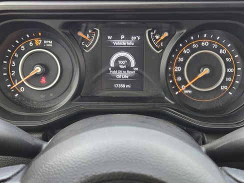 Used 2024 Jeep Gladiator Sport AWD/4WD image 16