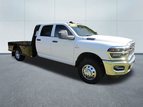 New 2026 RAM 3500 Tradesman w/ Chrome Appearance Group image 5