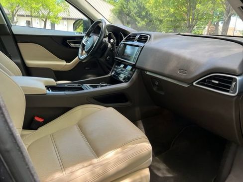Used 2018 Jaguar F-PACE Prestige AWD/4WD image 23