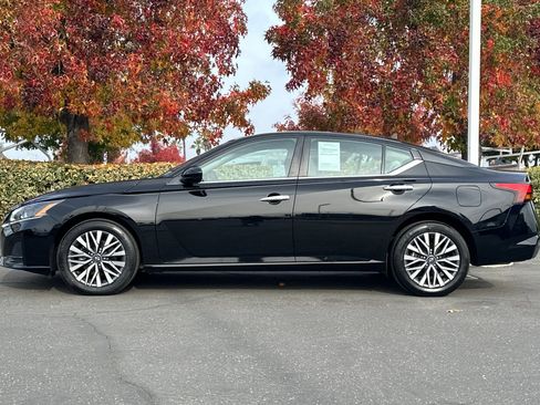 Certified 2023 Nissan Altima 2.5 SV image 7