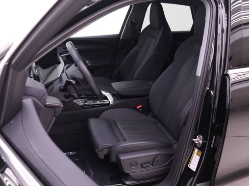 Certified 2025 Audi Q5 Premium Plus w/ Premium Plus AWD/4WD image 7