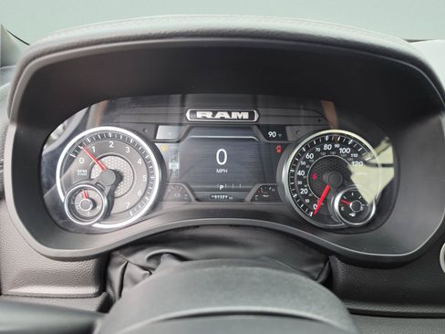 Used 2025 RAM 1500 Laramie AWD/4WD image 15