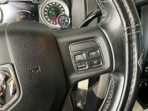 Used 2016 RAM 2500 SLT w/ Luxury Group AWD/4WD image 10