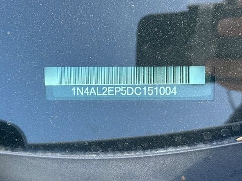 Used 2013 Nissan Altima 2.5 S w/ Premium Pkg FWD image 8