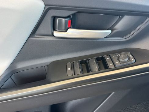 New 2026 Subaru Solterra AWD/4WD image 12