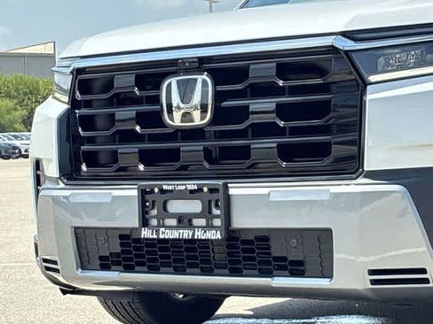 Used 2026 Honda Pilot Elite image 12