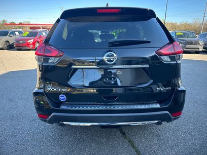 Used 2018 Nissan Rogue SV w/ Premium Package