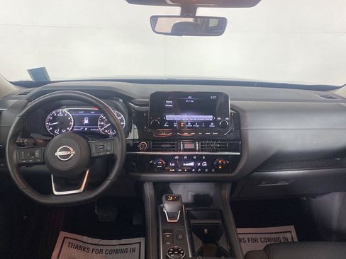 Used 2023 Nissan Pathfinder SL AWD/4WD image 18