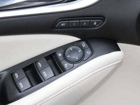 Used 2024 Buick Enclave Avenir w/ Avenir Technology Package image 23