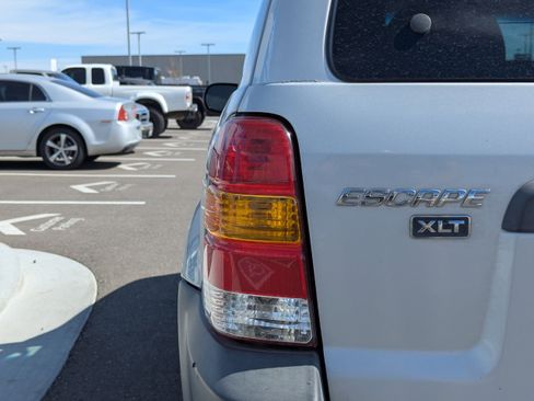Used 2003 Ford Escape XLT FWD image 38