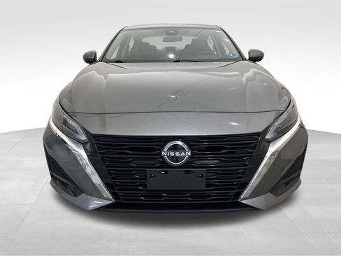 Used 2023 Nissan Altima 2.5 SV FWD image 9