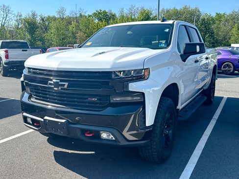 Used 2020 Chevrolet Silverado 1500 LT Trail Boss AWD/4WD image 3