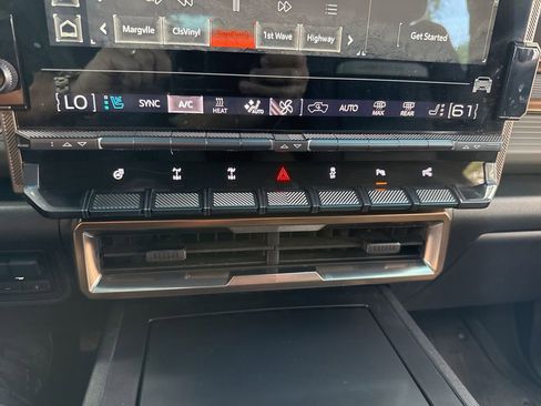 Used 2024 GMC Hummer EV 3X w/ Extreme Off-Road Package AWD/4WD image 42