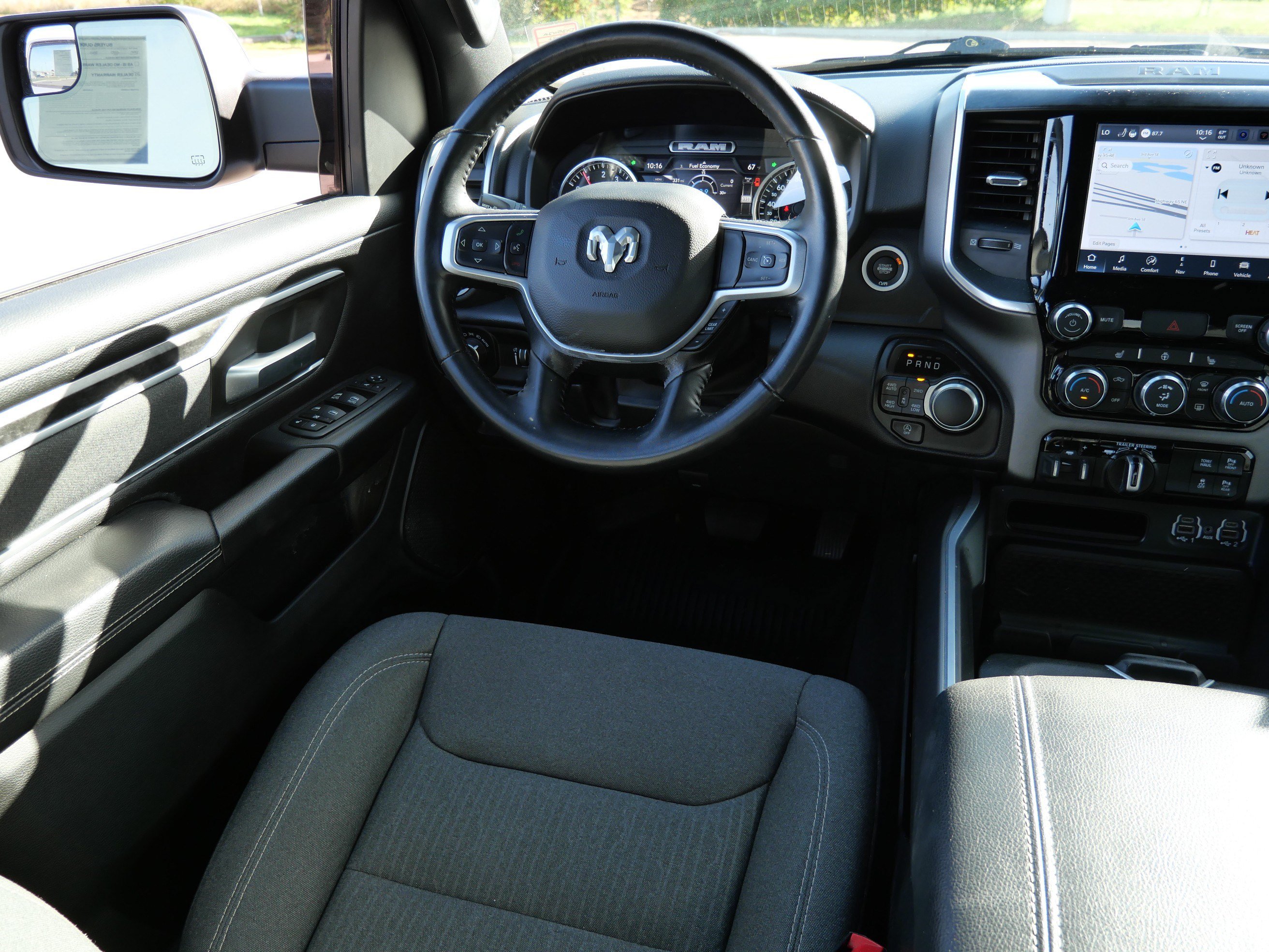 Used 2022 RAM 1500 Big Horn AWD/4WD image 9