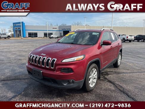 Used 2016 Jeep Cherokee Latitude image 1