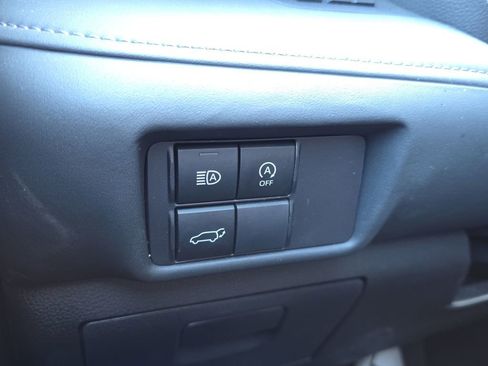 Used 2024 Toyota Highlander LE image 23