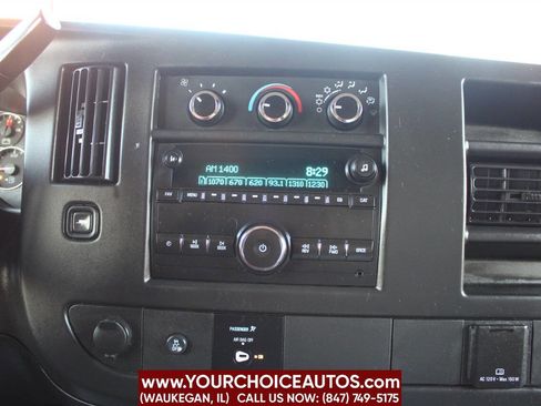 Used 2017 GMC Savana 3500 image 24