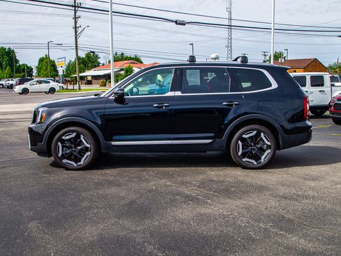 Used 2025 Kia Telluride S AWD/4WD image 4