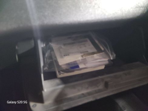 Used 2017 Chevrolet Equinox Premier w/ Enhanced Convenience Package image 39