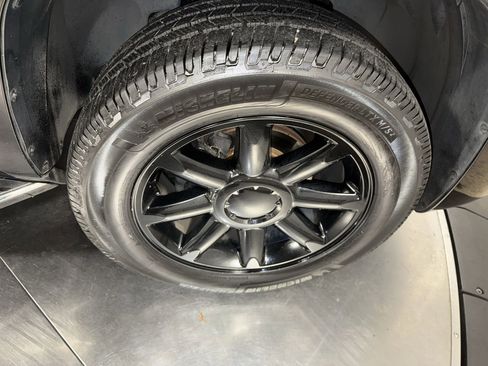 Used 2008 GMC Yukon Denali image 14