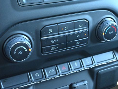 Used 2021 Chevrolet Silverado 1500 Custom Trail Boss w/ Safety Confidence Package image 21