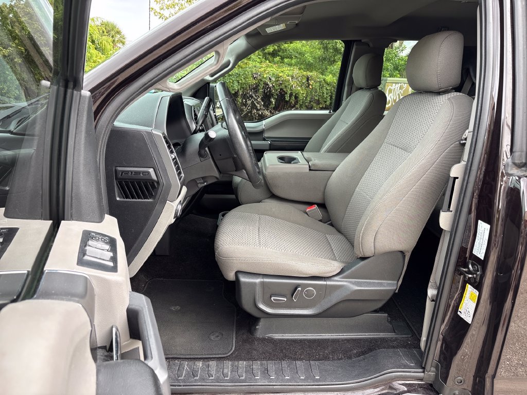 Used 2018 Ford F150 XLT w/ Equipment Group 302A Luxury AWD/4WD image 27