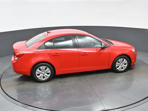 Used 2014 Chevrolet Cruze LS image 38