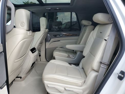 Used 2021 Cadillac Escalade Sport Platinum image 10