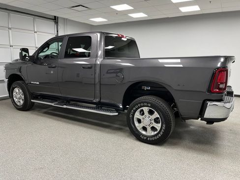 Used 2025 RAM 2500 Big Horn AWD/4WD image 7