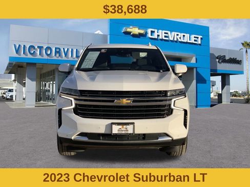 Certified 2023 Chevrolet Suburban LT image 2