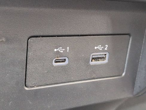 Used 2024 Nissan Titan SV AWD/4WD image 20