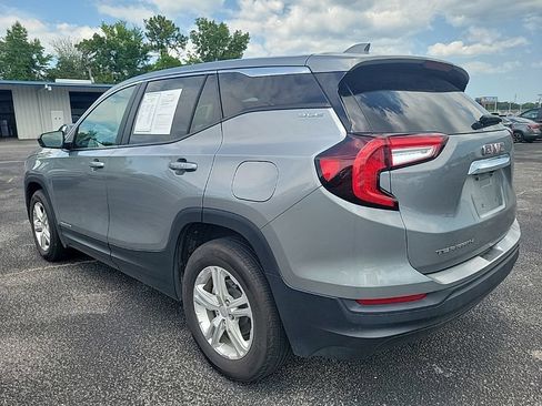 Used 2024 GMC Terrain SLE FWD image 6