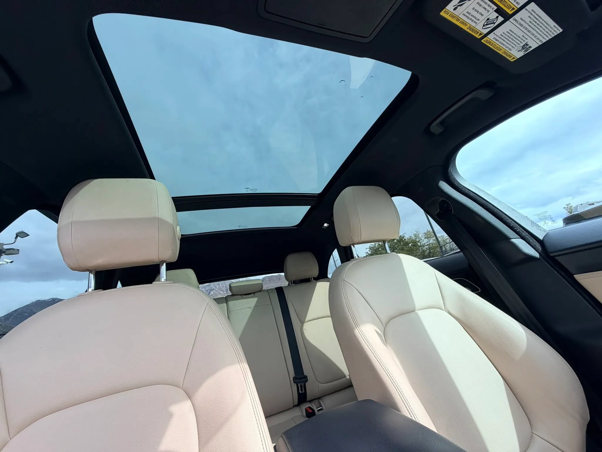 Used 2018 Jaguar F-PACE Premium AWD/4WD image 27