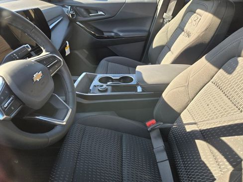 Certified 2026 Chevrolet Equinox LT w/ LPO, Floor Liner Package FWD image 4