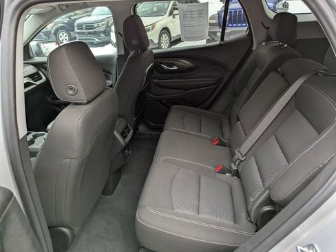 Used 2022 GMC Terrain SLE w/ Driver Convenience Package image 7