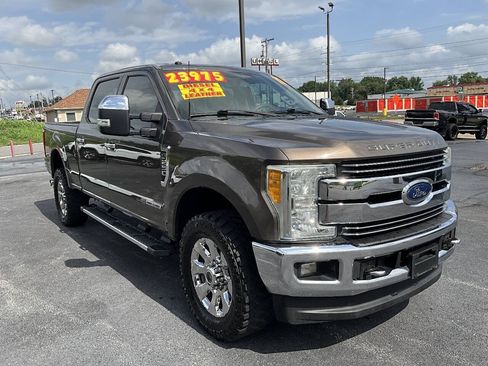 Used 2017 Ford F250 Lariat w/ Chrome Package AWD/4WD image 7