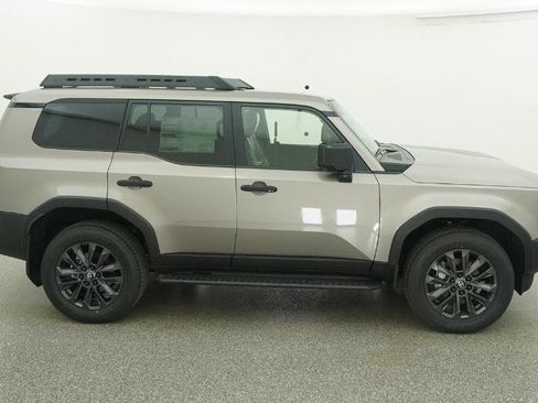 New 2026 Toyota Land Cruiser Base image 18