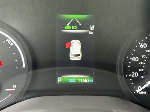 Certified 2023 Toyota Sienna XLE image 34