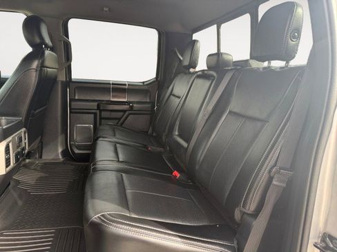 Used 2019 Ford F150 Lariat w/ Equipment Group 502A Luxury AWD/4WD image 12