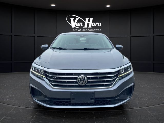 Used 2020 Volkswagen Passat 2.0T R-Line FWD image 2