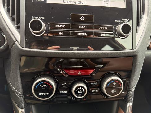 Used 2024 Subaru Forester Touring w/ Pop Package 2 image 30