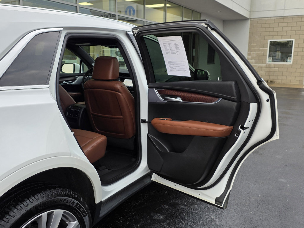 Used 2023 Cadillac XT5 Premium Luxury w/ Technology Package AWD/4WD image 48