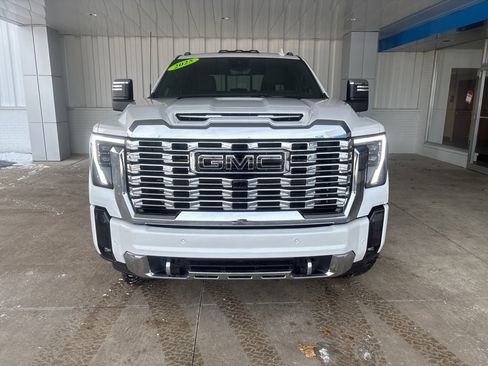 Used 2025 GMC Sierra 2500 Denali w/ Technology Package image 2
