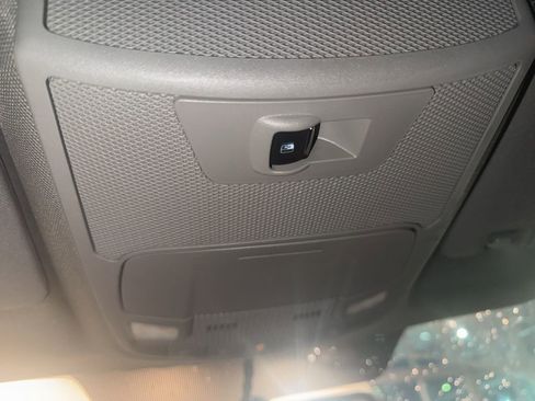 Used 2018 Ford F150 XLT w/ Equipment Group 302A Luxury image 13